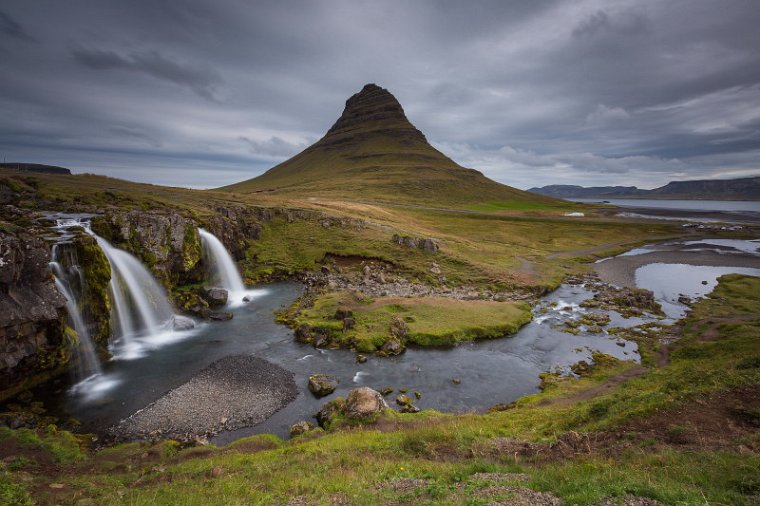 112 IJsland, Kirkjufellfoss.jpg